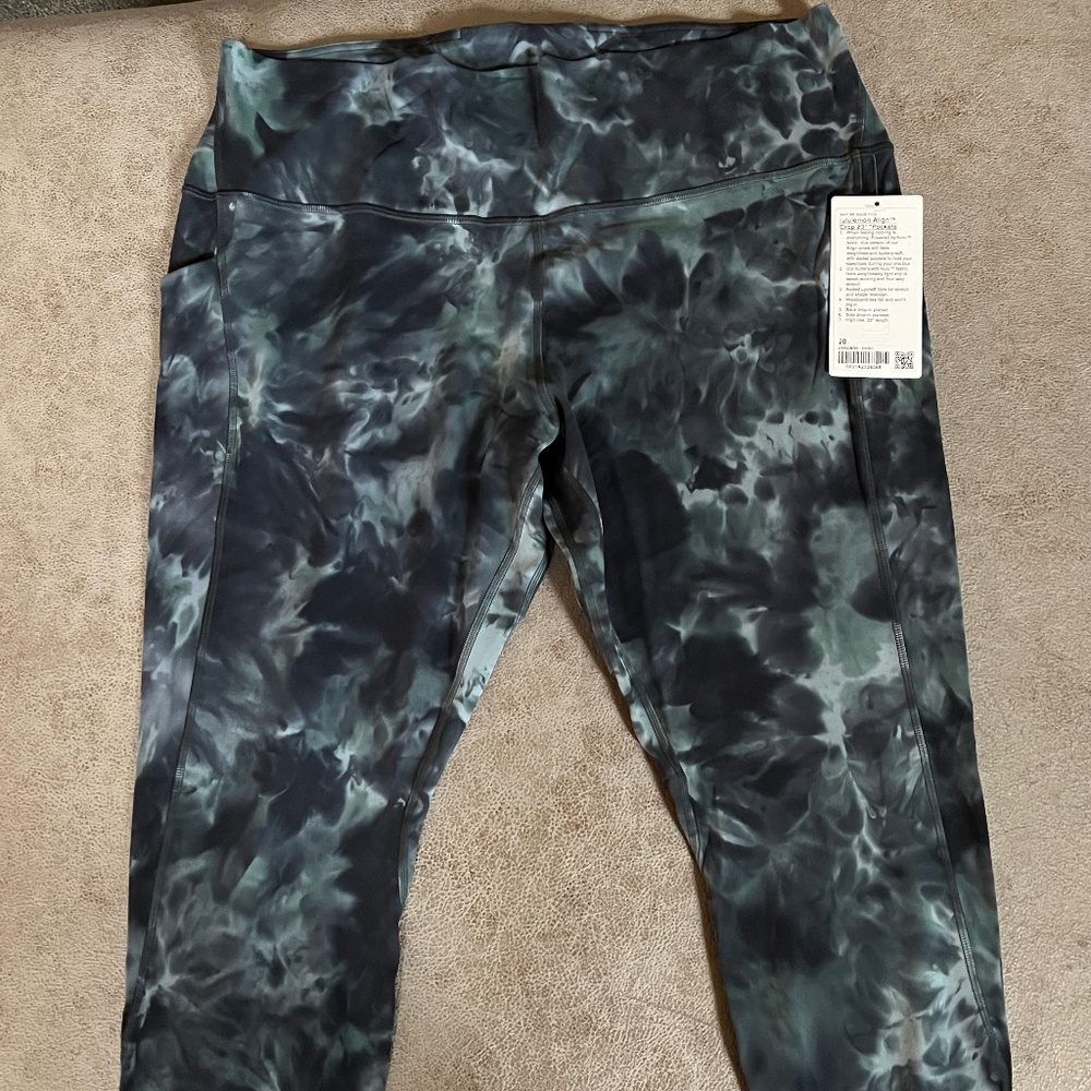 Lululemon Align High Rise Crop 23" with Pockets